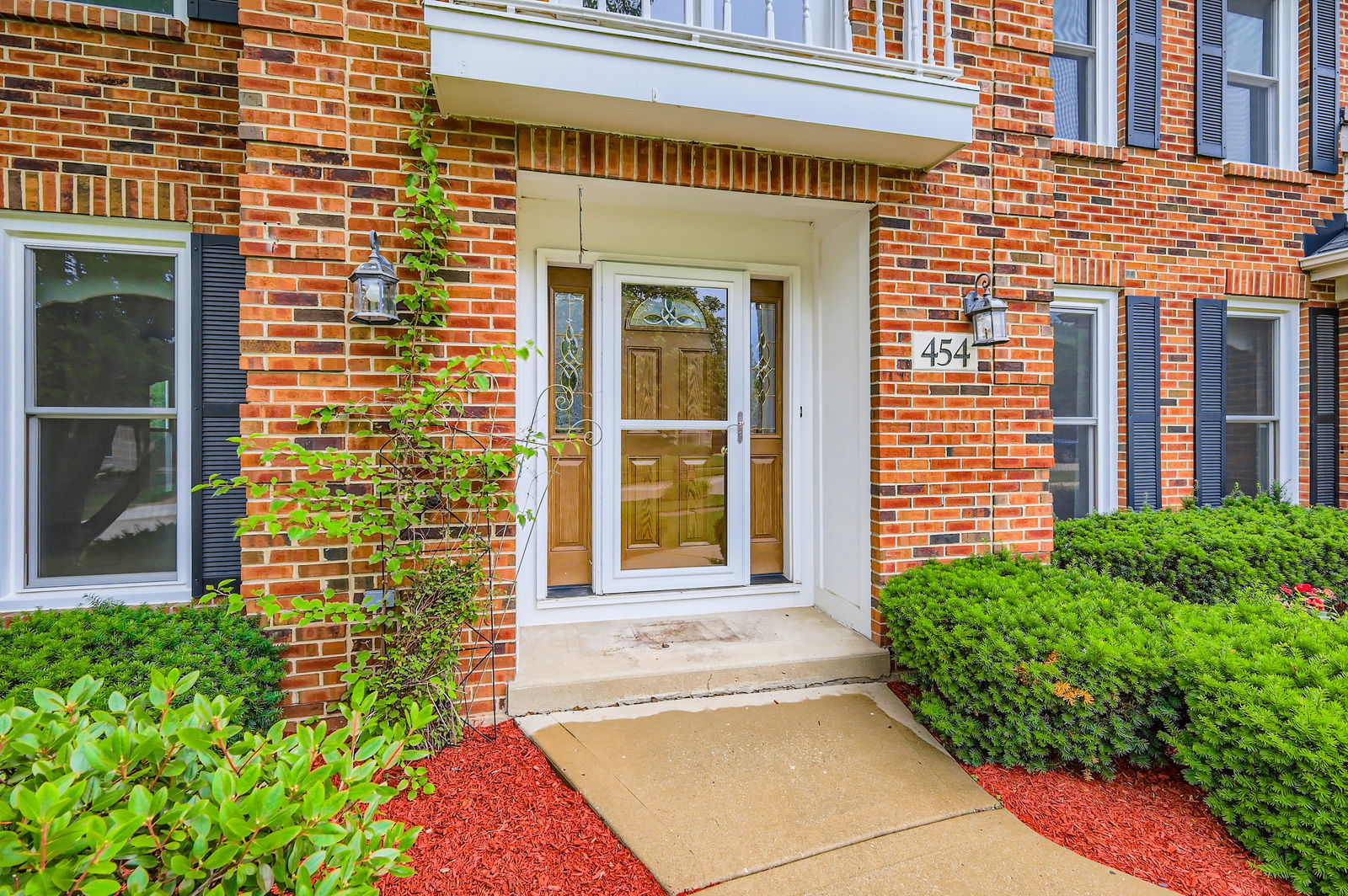 454 Hemlock Lane