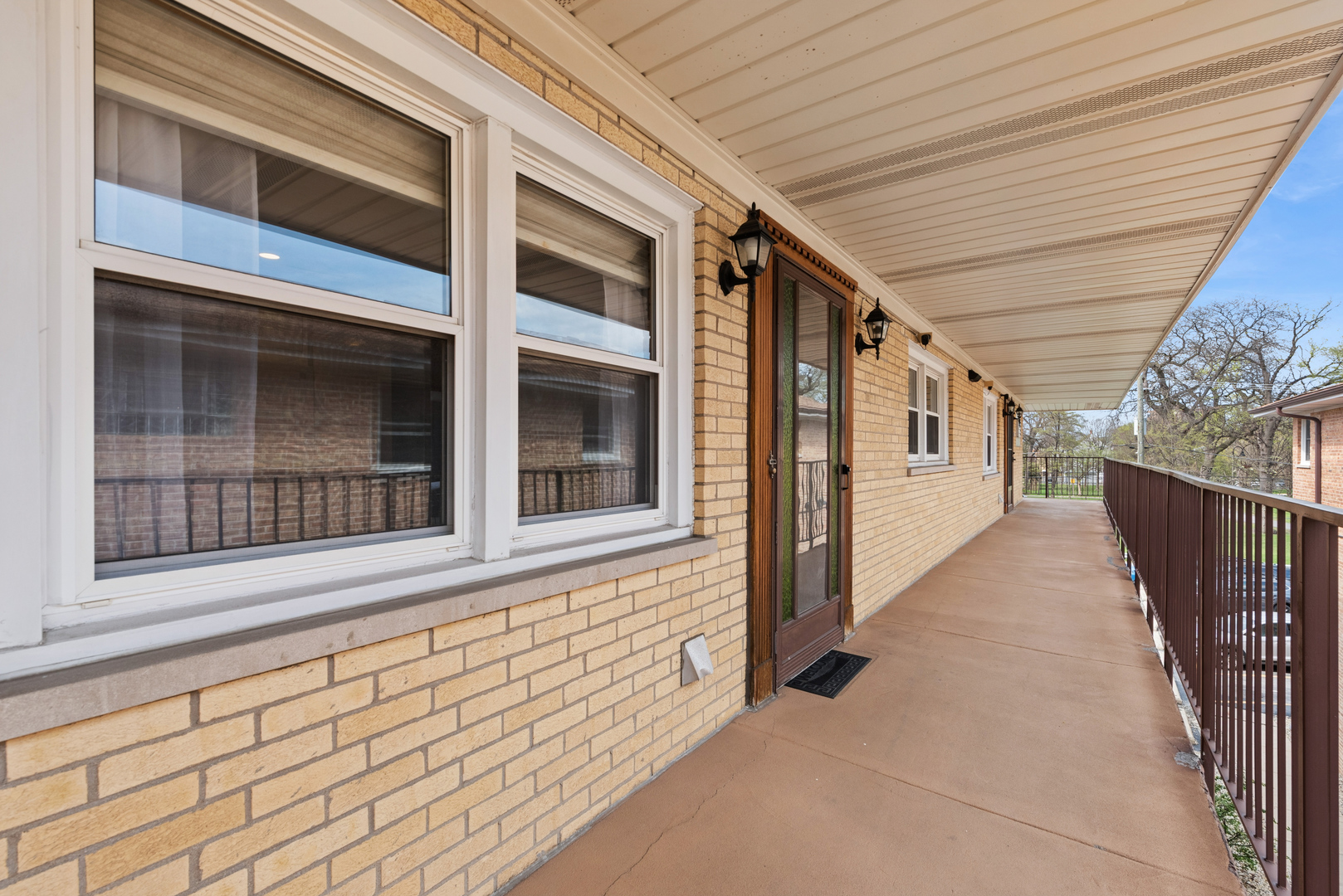 5332 W WINDSOR Avenue 3D