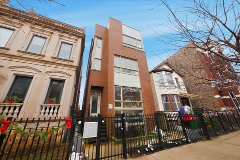 1523 W Huron Street 3 Chicago IL 60642