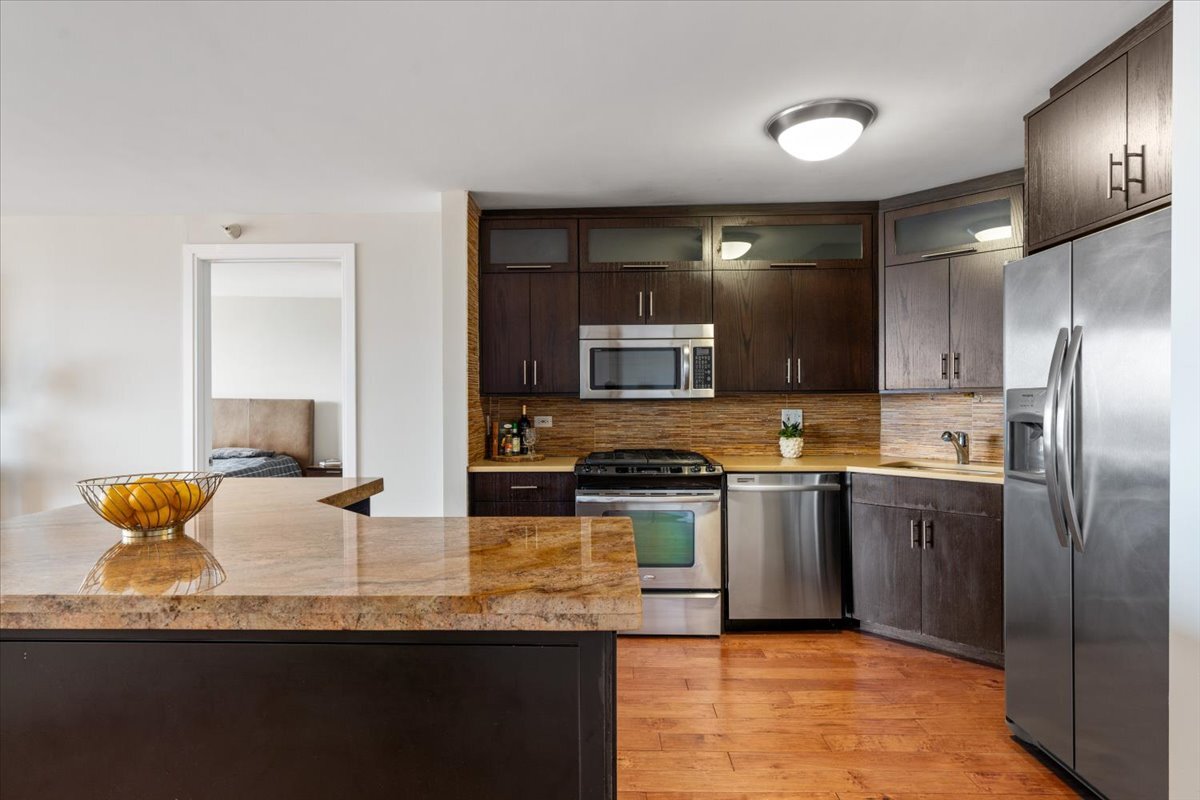 545 N DEARBORN Street 2511