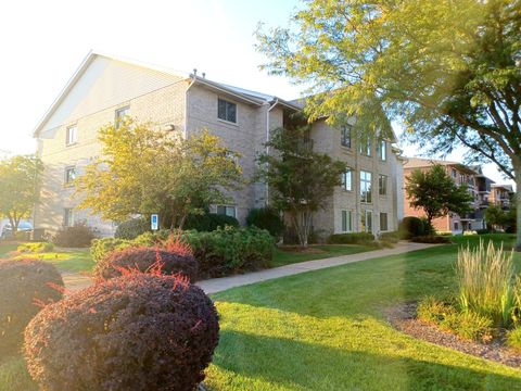 Tiny photo for 6810 Ridge Point Drive #1C, Oak Forest, IL 60452 (MLS # 12474500)