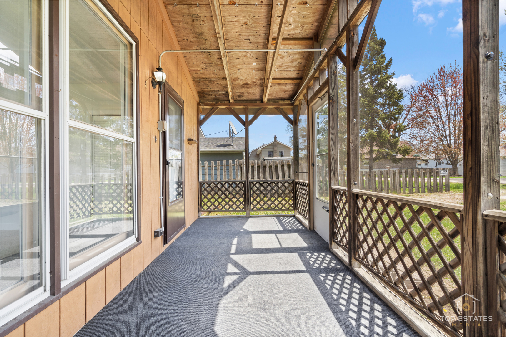 25644 W Arcade Drive S