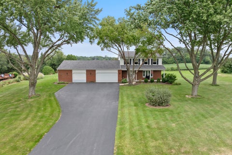 Tiny photo for 15N133 Shirewood Farm Road, Hampshire, IL 60140 (MLS # 12763007)
