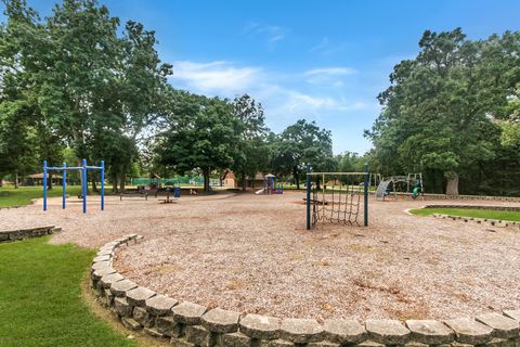 Tiny photo for 315 N Commonwealth Avenue, Elgin, IL 60123 (MLS # 12458128)