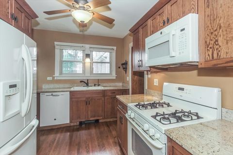 Tiny photo for 315 N Commonwealth Avenue, Elgin, IL 60123 (MLS # 12458128)
