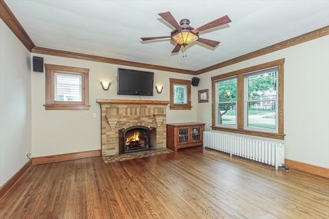 Tiny photo for 315 N Commonwealth Avenue, Elgin, IL 60123 (MLS # 12458128)