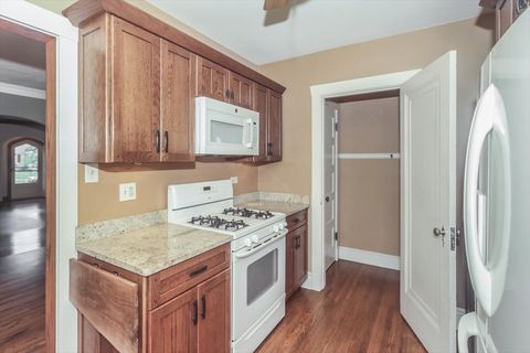 Tiny photo for 315 N Commonwealth Avenue, Elgin, IL 60123 (MLS # 12458128)