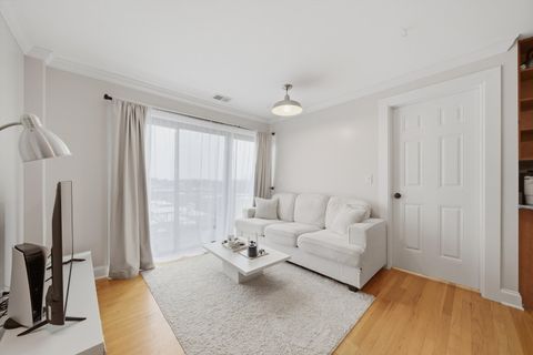 Tiny photo for 4144 N Sheridan Road #604, Chicago, IL 60613 (MLS # 12624759)