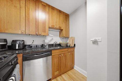 Tiny photo for 4144 N Sheridan Road #604, Chicago, IL 60613 (MLS # 12624759)