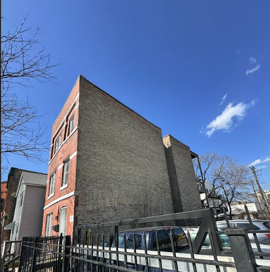 944 W 18TH Street