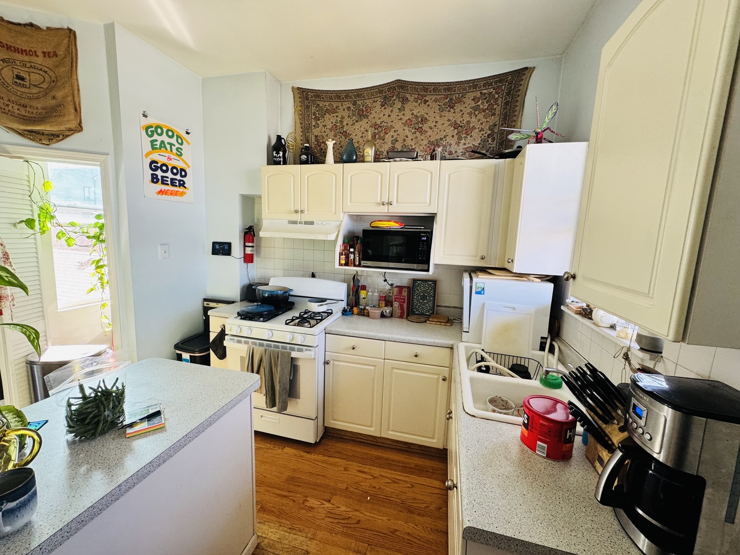 944 W 18TH Street