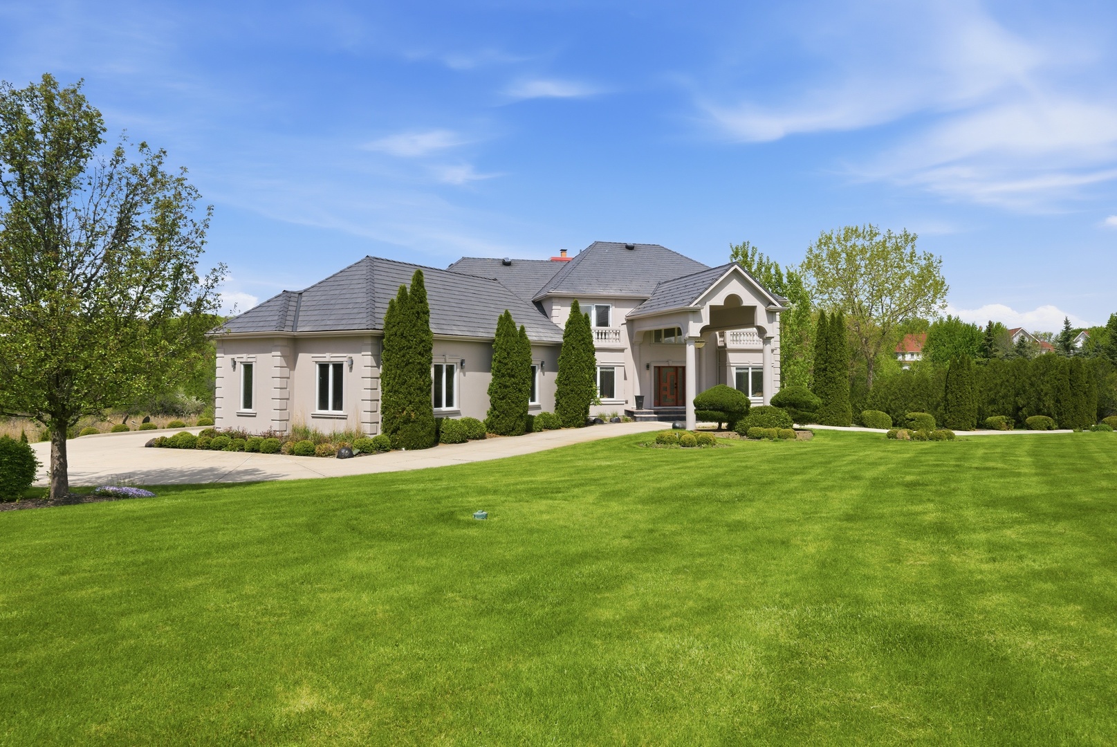 9 Falcon Lakes Drive
