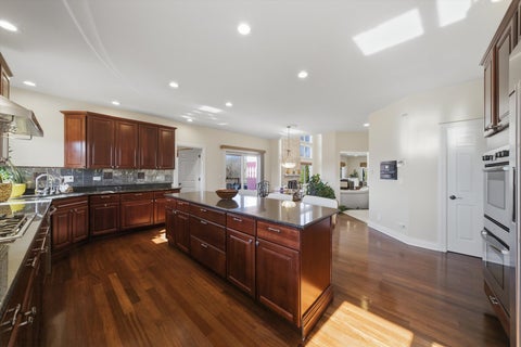 Tiny photo for 9 Falcon Lakes Drive, South Barrington, IL 60010 (MLS # 12647612)