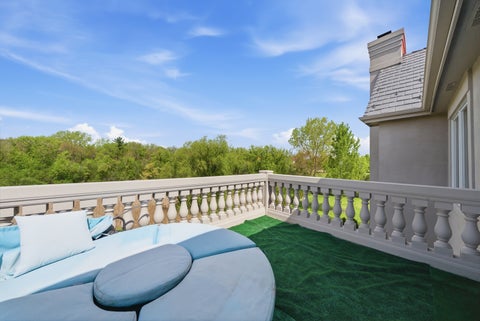 Tiny photo for 9 Falcon Lakes Drive, South Barrington, IL 60010 (MLS # 12647612)