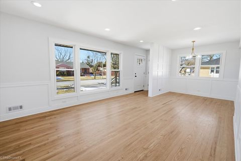 Tiny photo for 4515 N Redwood Drive, Norridge, IL 60706 (MLS # 12557809)