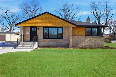 Photo of 4515 N Redwood Drive, Norridge, IL 60706 (MLS # 12557809)