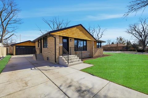 Tiny photo for 4515 N Redwood Drive, Norridge, IL 60706 (MLS # 12557809)