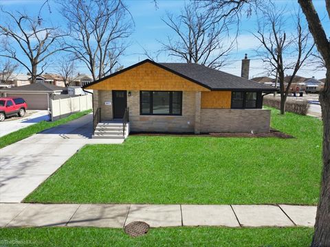 Tiny photo for 4515 N Redwood Drive, Norridge, IL 60706 (MLS # 12557809)