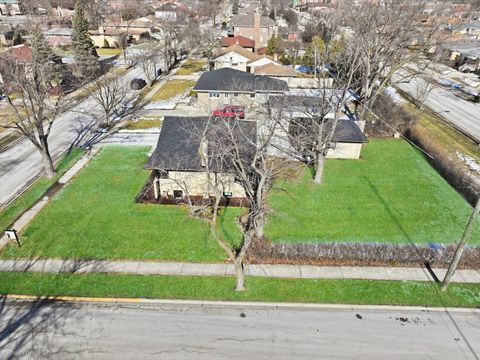 Tiny photo for 4515 N Redwood Drive, Norridge, IL 60706 (MLS # 12557809)