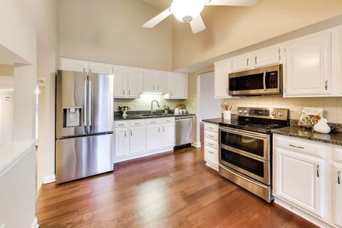 Tiny photo for 905 Crestfield Avenue, Libertyville, IL 60048 (MLS # 12602234)