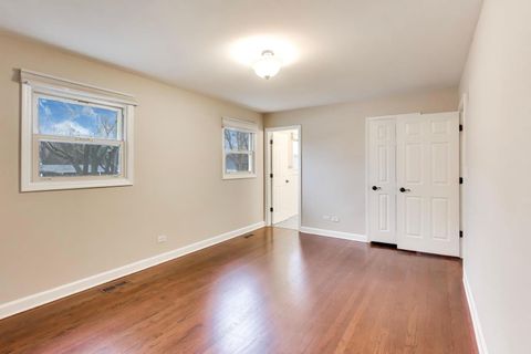 Tiny photo for 905 Crestfield Avenue, Libertyville, IL 60048 (MLS # 12602234)