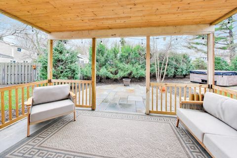 Tiny photo for 905 Crestfield Avenue, Libertyville, IL 60048 (MLS # 12602234)