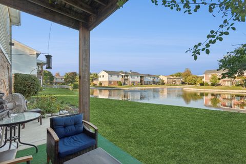 Tiny photo for 7235 Willow Way Lane #B, Willowbrook, IL 60527 (MLS # 12611295)