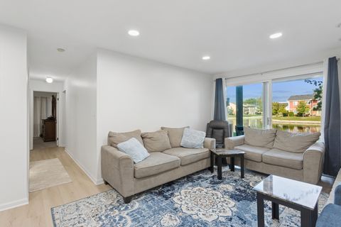 Tiny photo for 7235 Willow Way Lane #B, Willowbrook, IL 60527 (MLS # 12611295)