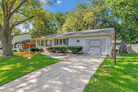 Tiny photo for 4550 Sheridan Street, Davenport, IA 52806 (MLS # 12773968)