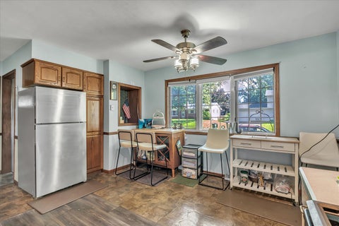 Tiny photo for 4550 Sheridan Street, Davenport, IA 52806 (MLS # 12773968)