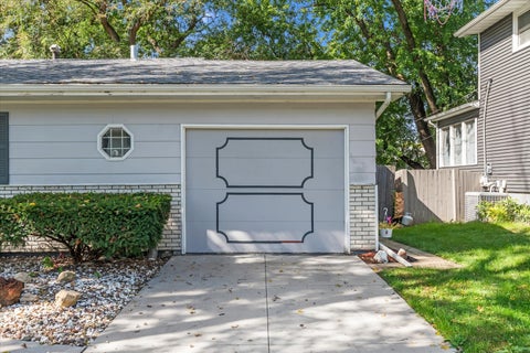 Tiny photo for 4550 Sheridan Street, Davenport, IA 52806 (MLS # 12773968)