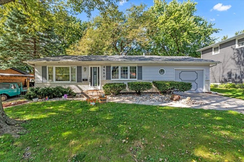 Photo of 4550 Sheridan Street, Davenport, IA 52806 (MLS # 12773968)