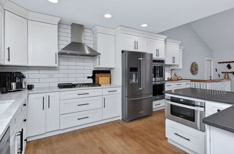 Tiny photo for 1002 Longmeadow Lane, Western Springs, IL 60558 (MLS # 12566084)