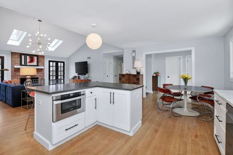 Tiny photo for 1002 Longmeadow Lane, Western Springs, IL 60558 (MLS # 12566084)