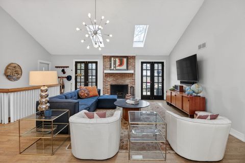 Tiny photo for 1002 Longmeadow Lane, Western Springs, IL 60558 (MLS # 12566084)