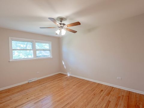 Tiny photo for 7104 Blackburn Avenue, Downers Grove, IL 60516 (MLS # 12501051)