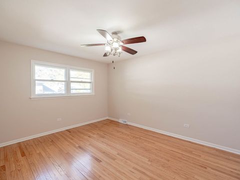 Tiny photo for 7104 Blackburn Avenue, Downers Grove, IL 60516 (MLS # 12501051)