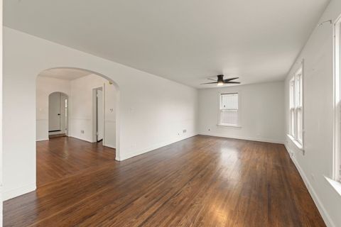 Tiny photo for 25 E Parkside Avenue, Lombard, IL 60148 (MLS # 12502162)