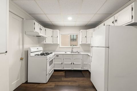 Tiny photo for 25 E Parkside Avenue, Lombard, IL 60148 (MLS # 12502162)