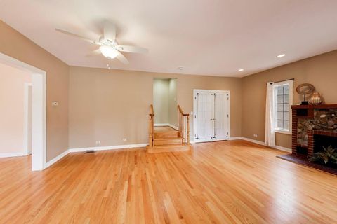 Tiny photo for 171 E Cayuga Avenue, Elmhurst, IL 60126 (MLS # 12631150)