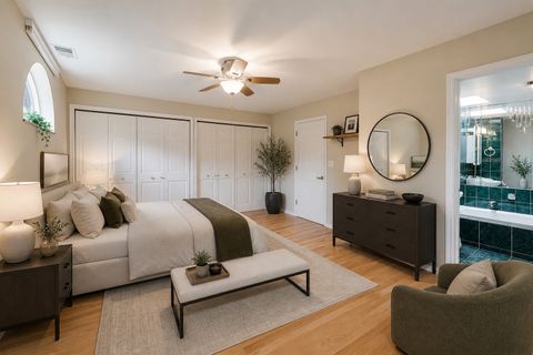 Tiny photo for 171 E Cayuga Avenue, Elmhurst, IL 60126 (MLS # 12631150)