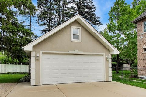 Tiny photo for 171 E Cayuga Avenue, Elmhurst, IL 60126 (MLS # 12631150)