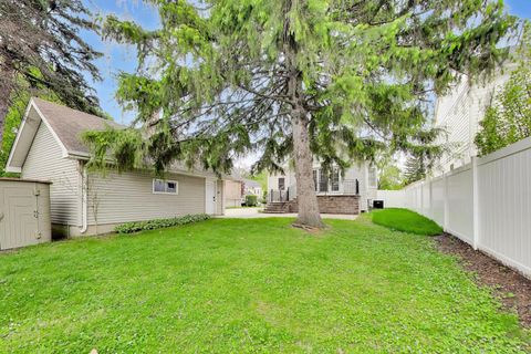 Tiny photo for 171 E Cayuga Avenue, Elmhurst, IL 60126 (MLS # 12631150)
