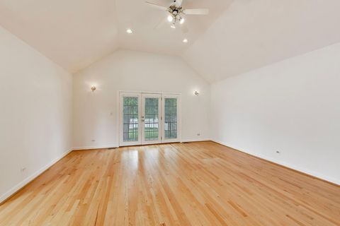 Tiny photo for 171 E Cayuga Avenue, Elmhurst, IL 60126 (MLS # 12631150)