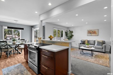 Tiny photo for 3461 CEDARVIEW Court, Bettendorf, IA 52722 (MLS # QC4268323)