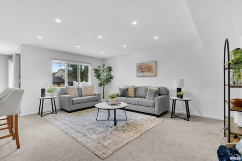 Tiny photo for 3461 CEDARVIEW Court, Bettendorf, IA 52722 (MLS # QC4268323)