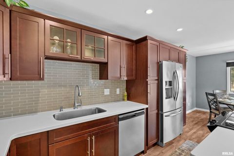 Tiny photo for 3461 CEDARVIEW Court, Bettendorf, IA 52722 (MLS # QC4268323)