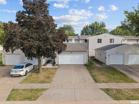Tiny photo for 3461 CEDARVIEW Court, Bettendorf, IA 52722 (MLS # QC4268323)