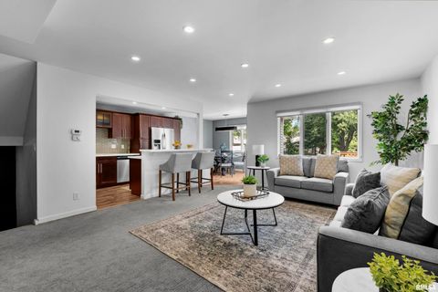 Tiny photo for 3461 CEDARVIEW Court, Bettendorf, IA 52722 (MLS # QC4268323)