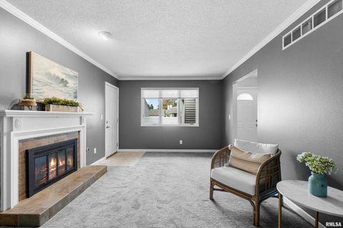 Tiny photo for 3461 CEDARVIEW Court, Bettendorf, IA 52722 (MLS # QC4268323)